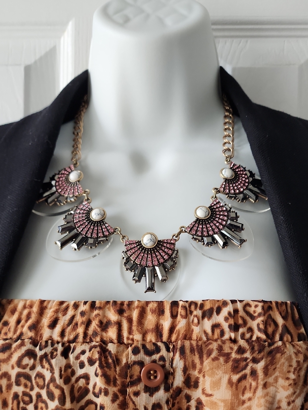 Vintage Statement Fan Pendant Necklace